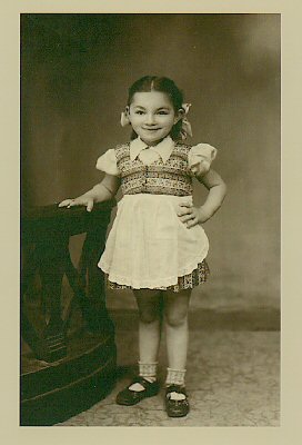 Shoshana Goldman as a young girl